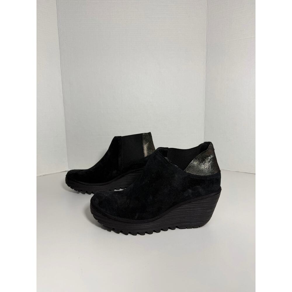 FLY LONDON Black/Pewter Suede Booties Wedge Womens Size 38 - Picture 3 of 8